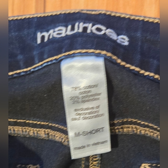 NWOT Maurices Classic Blue Jeans - Picture 4 of 6